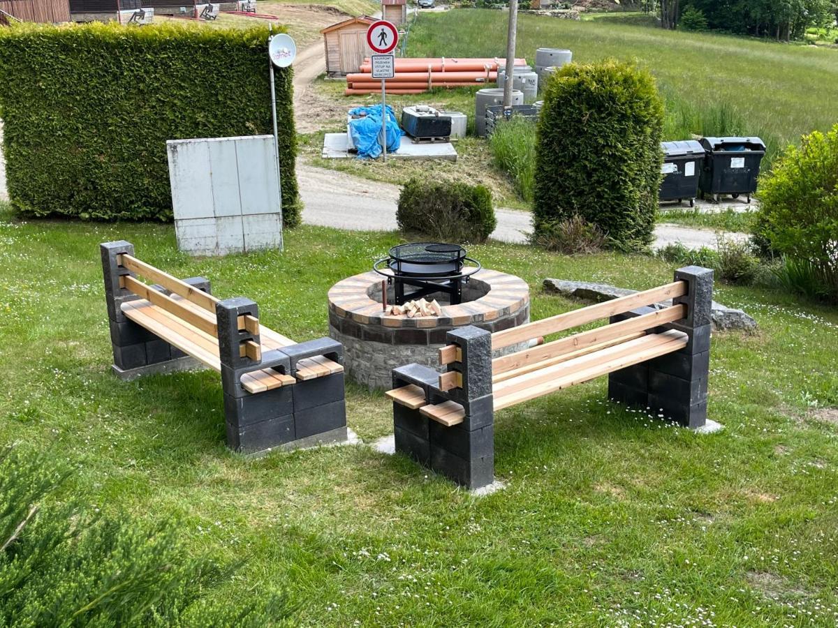 Chata Pod Houbovym Vrchem 2 Horní Planá Dış mekan fotoğraf