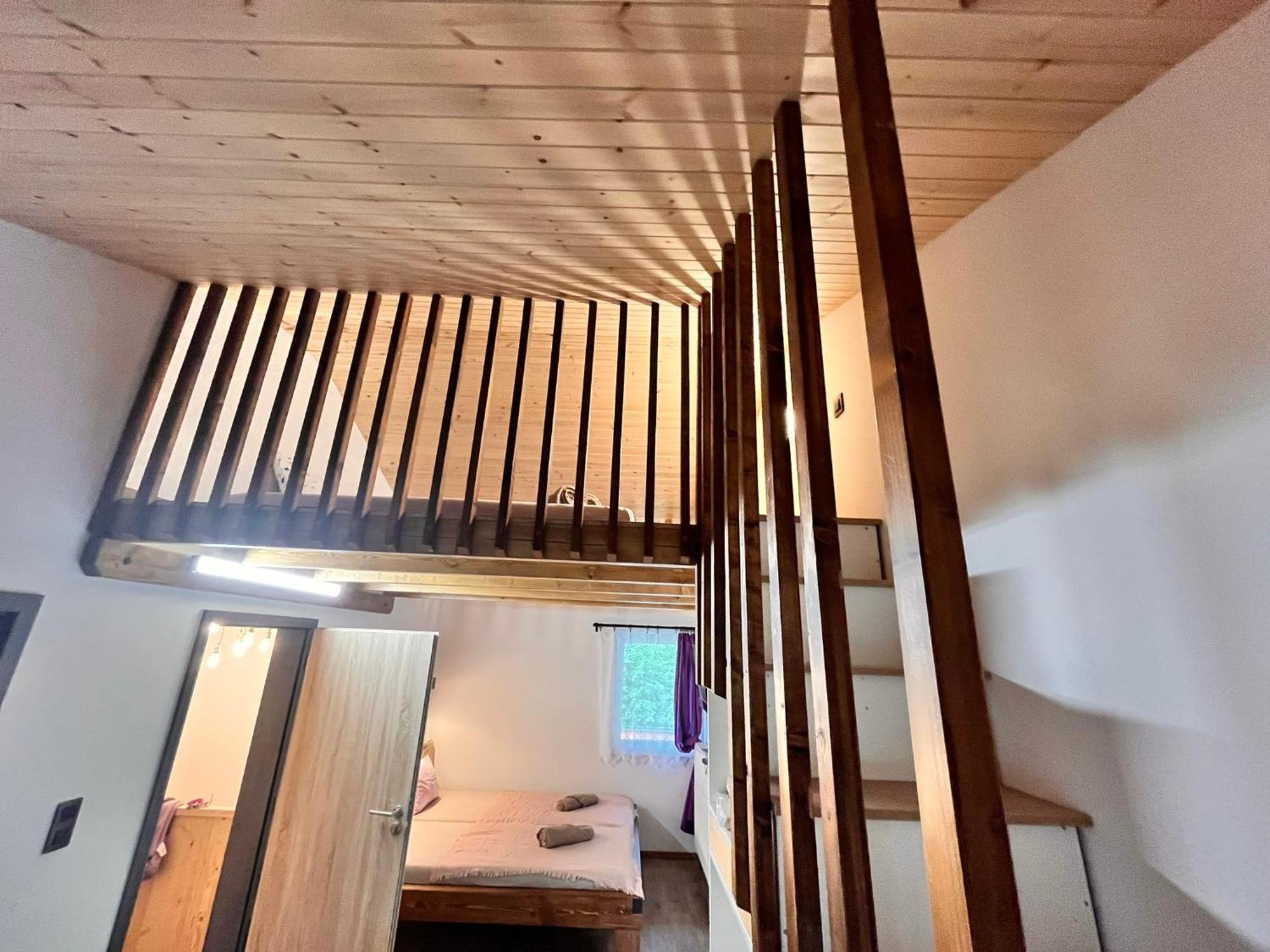 Chata Pod Houbovym Vrchem 2 Horní Planá Dış mekan fotoğraf
