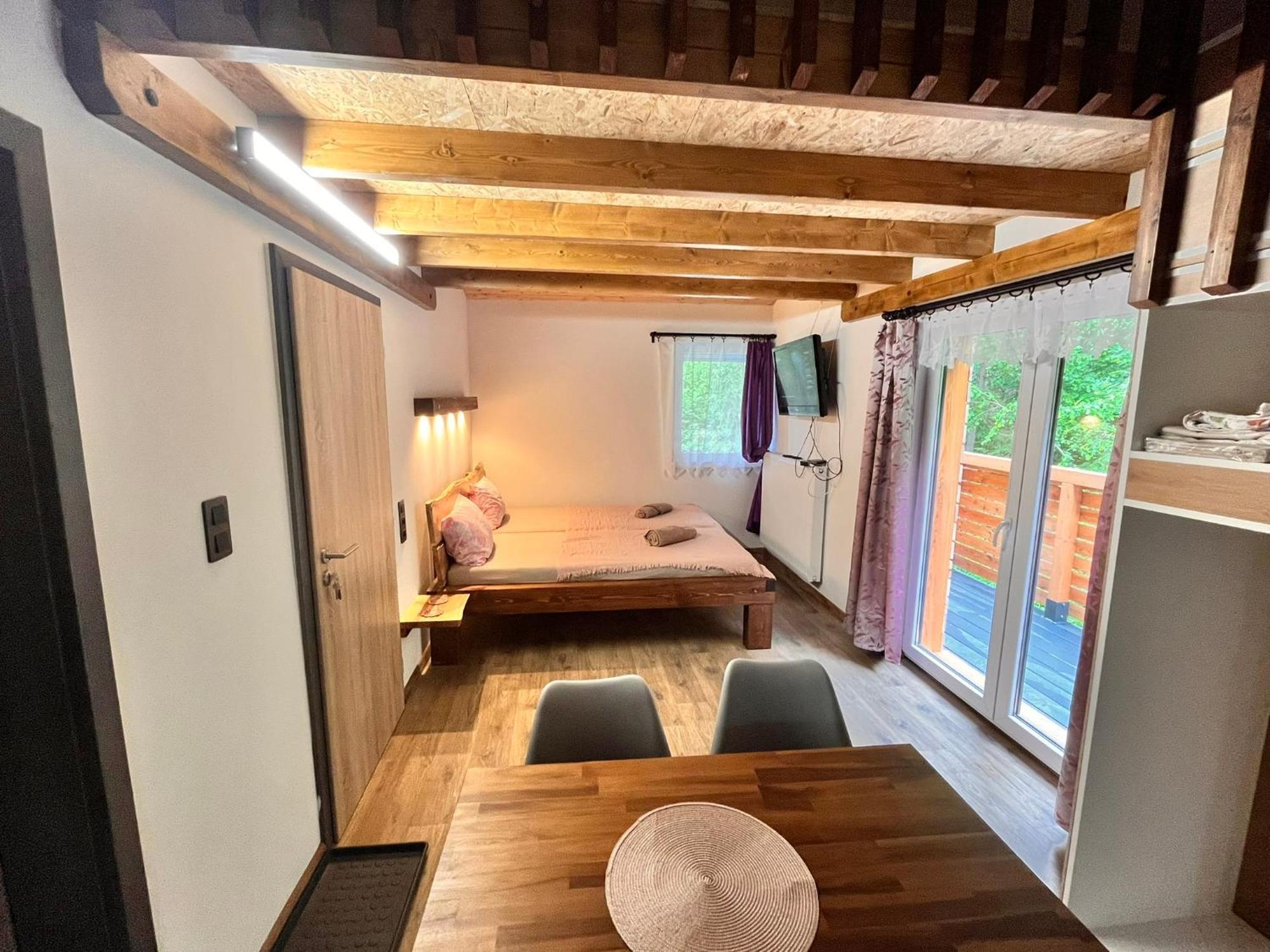 Chata Pod Houbovym Vrchem 2 Horní Planá Dış mekan fotoğraf