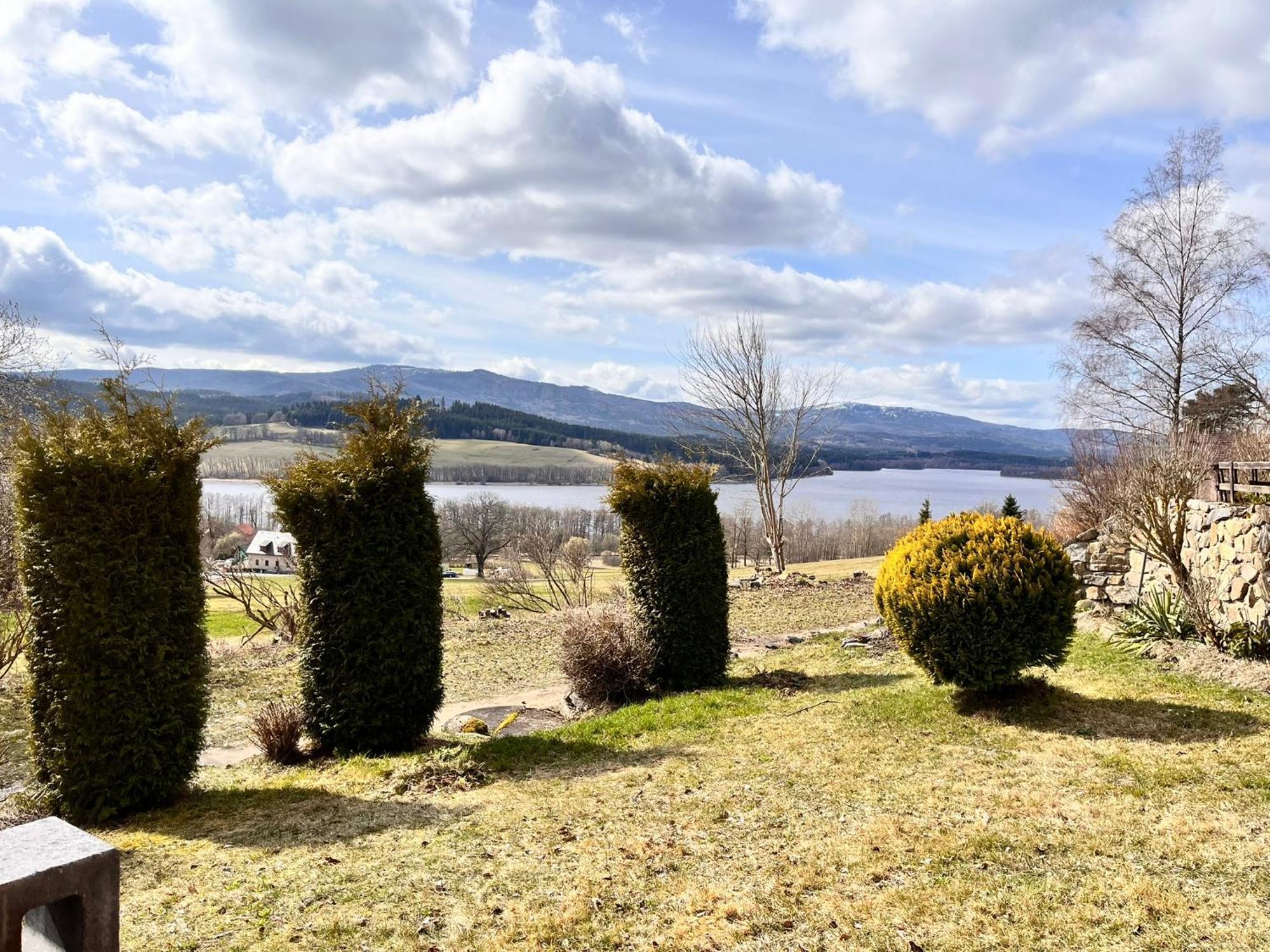 Chata Pod Houbovym Vrchem 2 Horní Planá Dış mekan fotoğraf