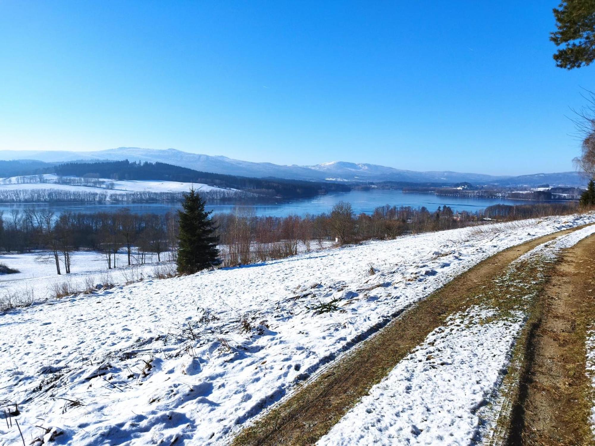 Chata Pod Houbovym Vrchem 2 Horní Planá Dış mekan fotoğraf